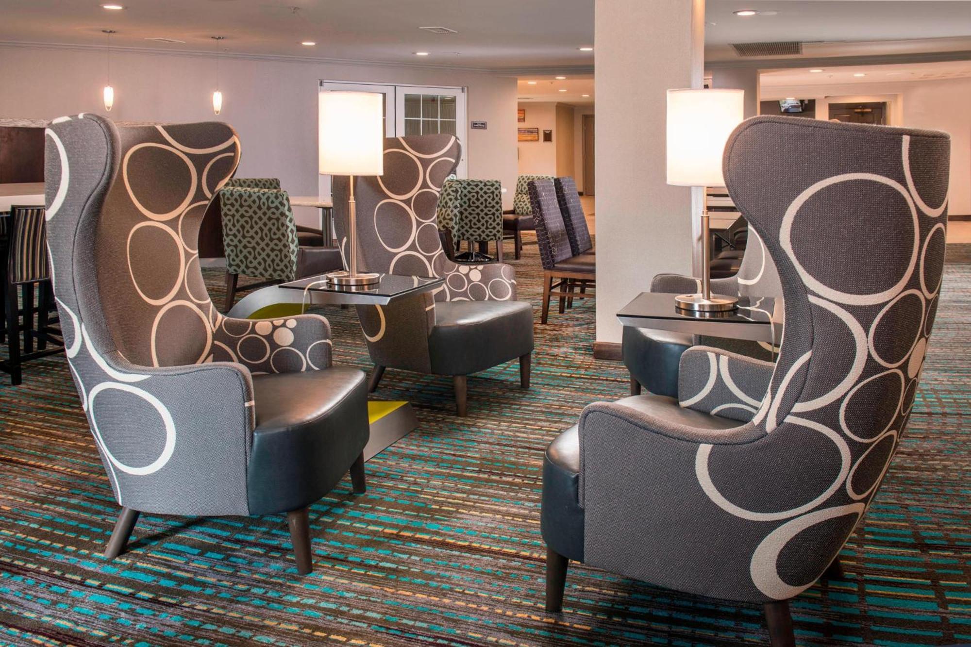 Residence Inn Фредерик Экстерьер фото