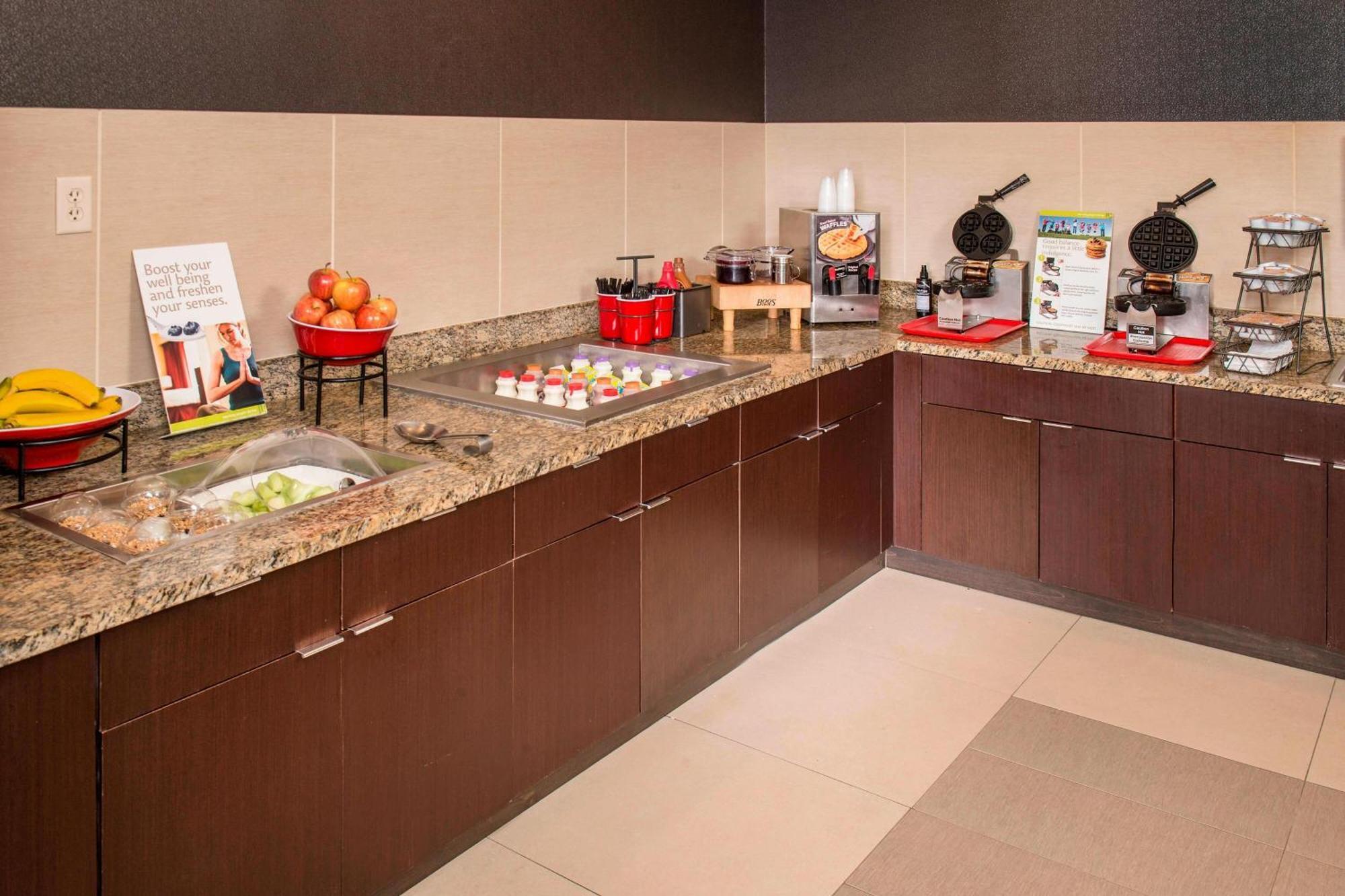 Residence Inn Фредерик Экстерьер фото