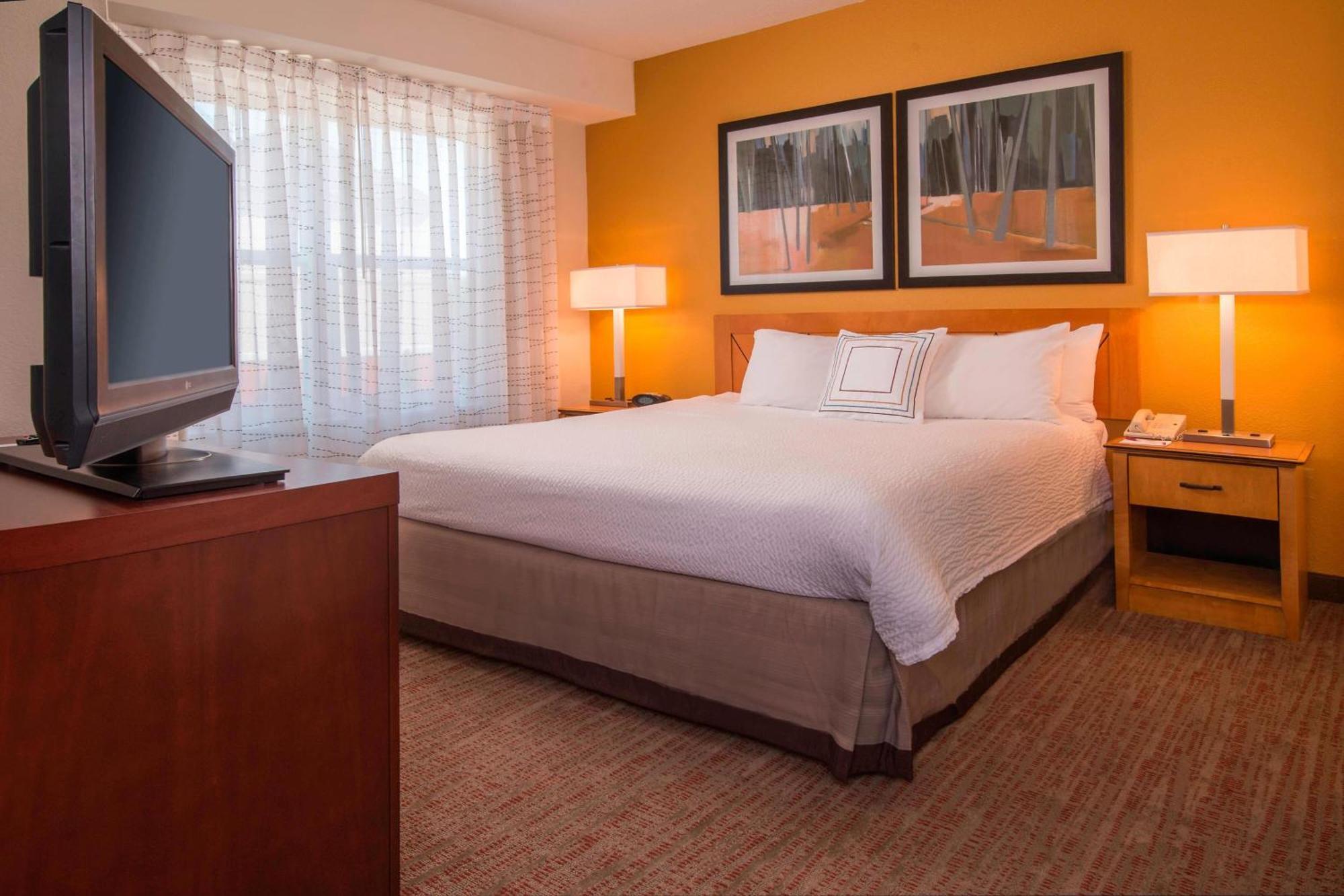 Residence Inn Фредерик Экстерьер фото
