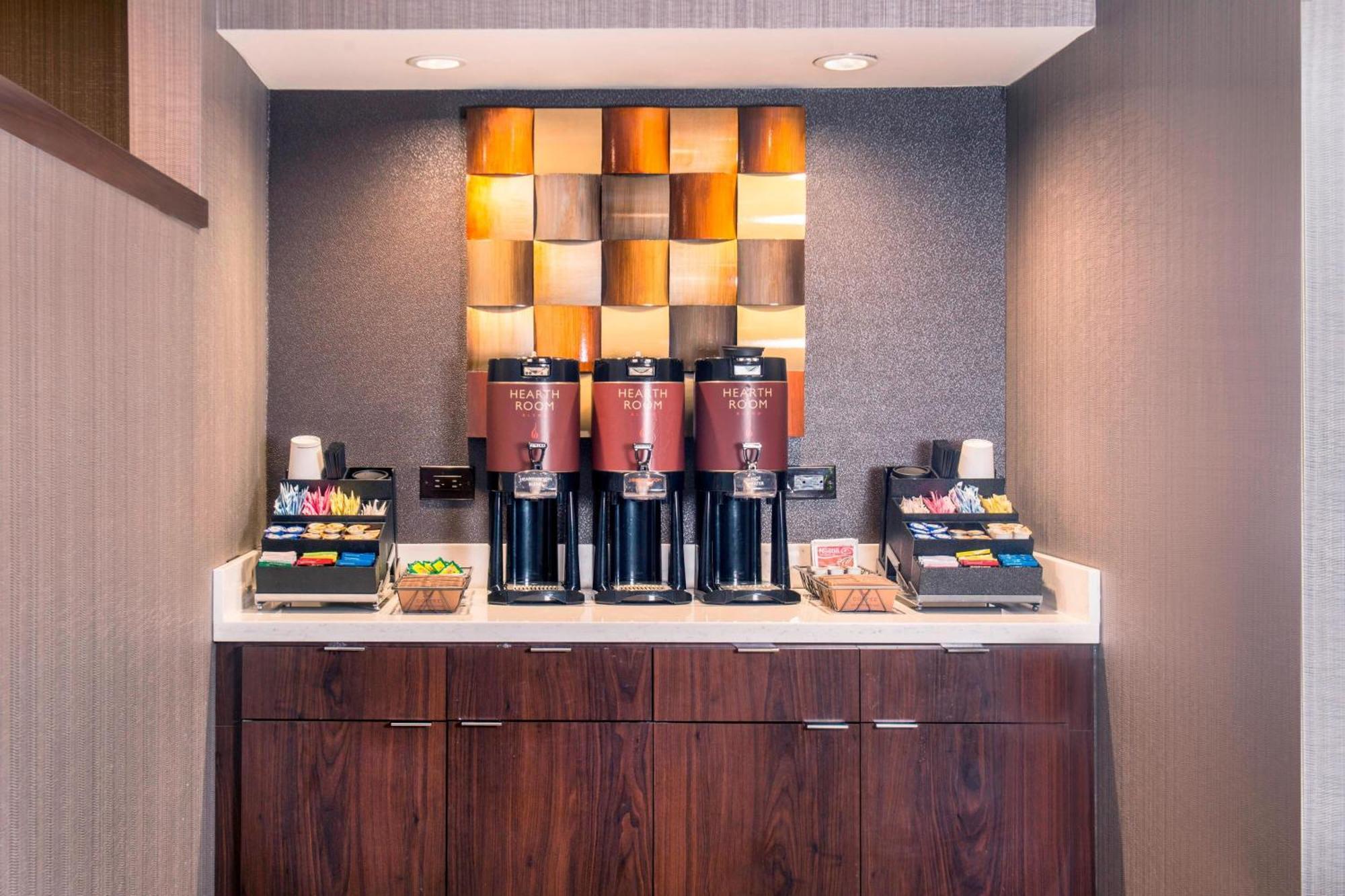 Residence Inn Фредерик Экстерьер фото