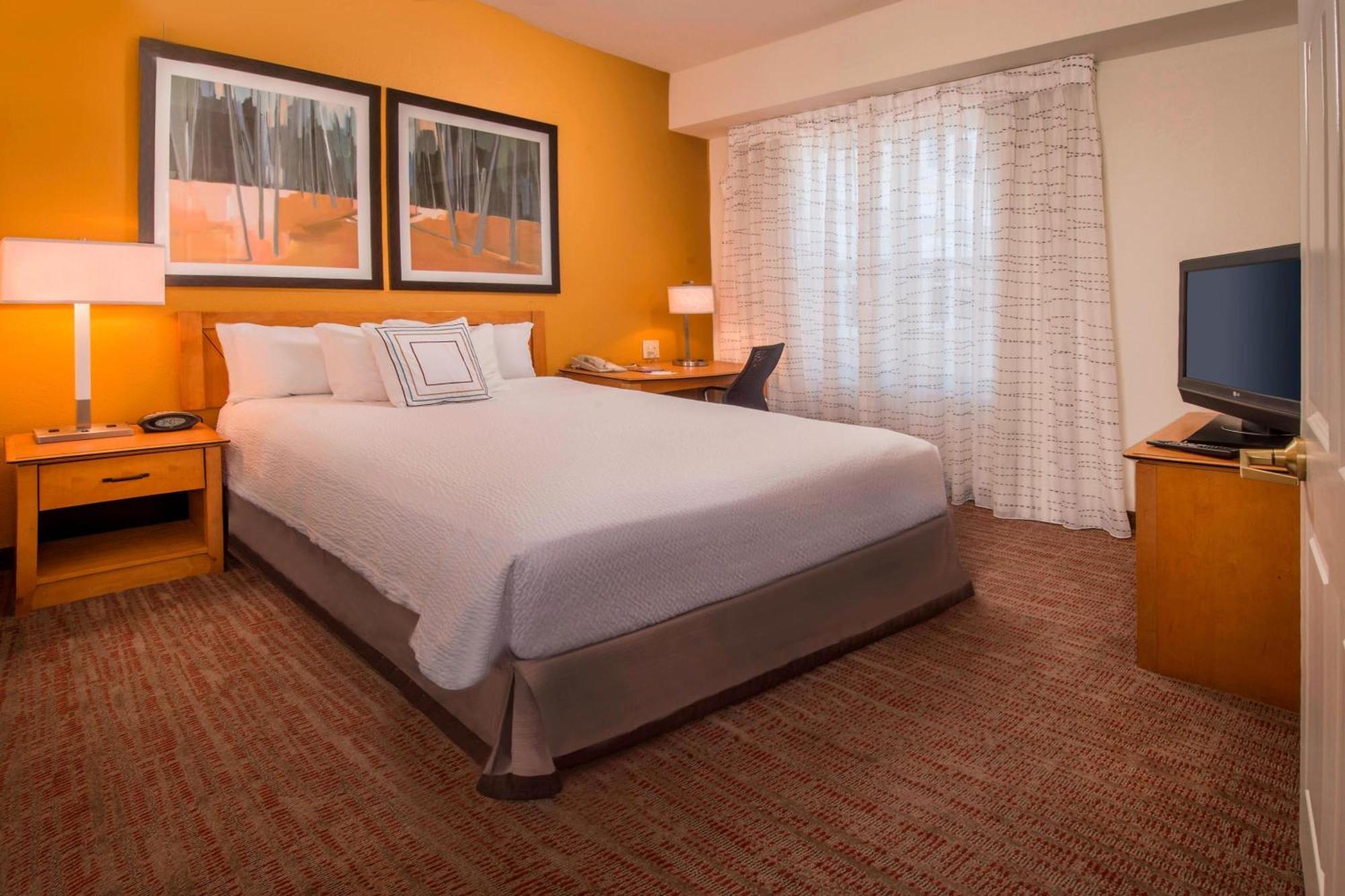 Residence Inn Фредерик Экстерьер фото