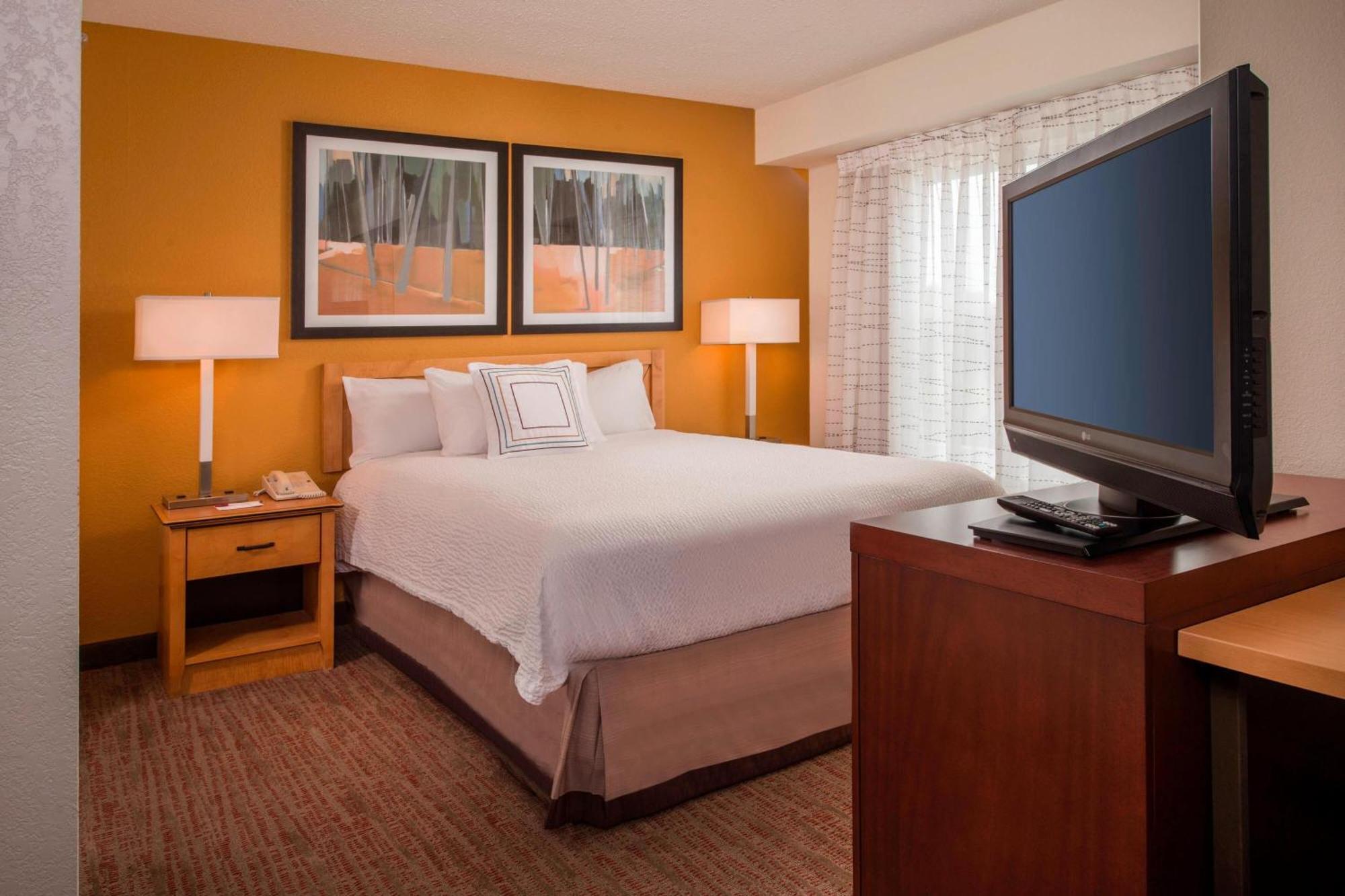 Residence Inn Фредерик Экстерьер фото