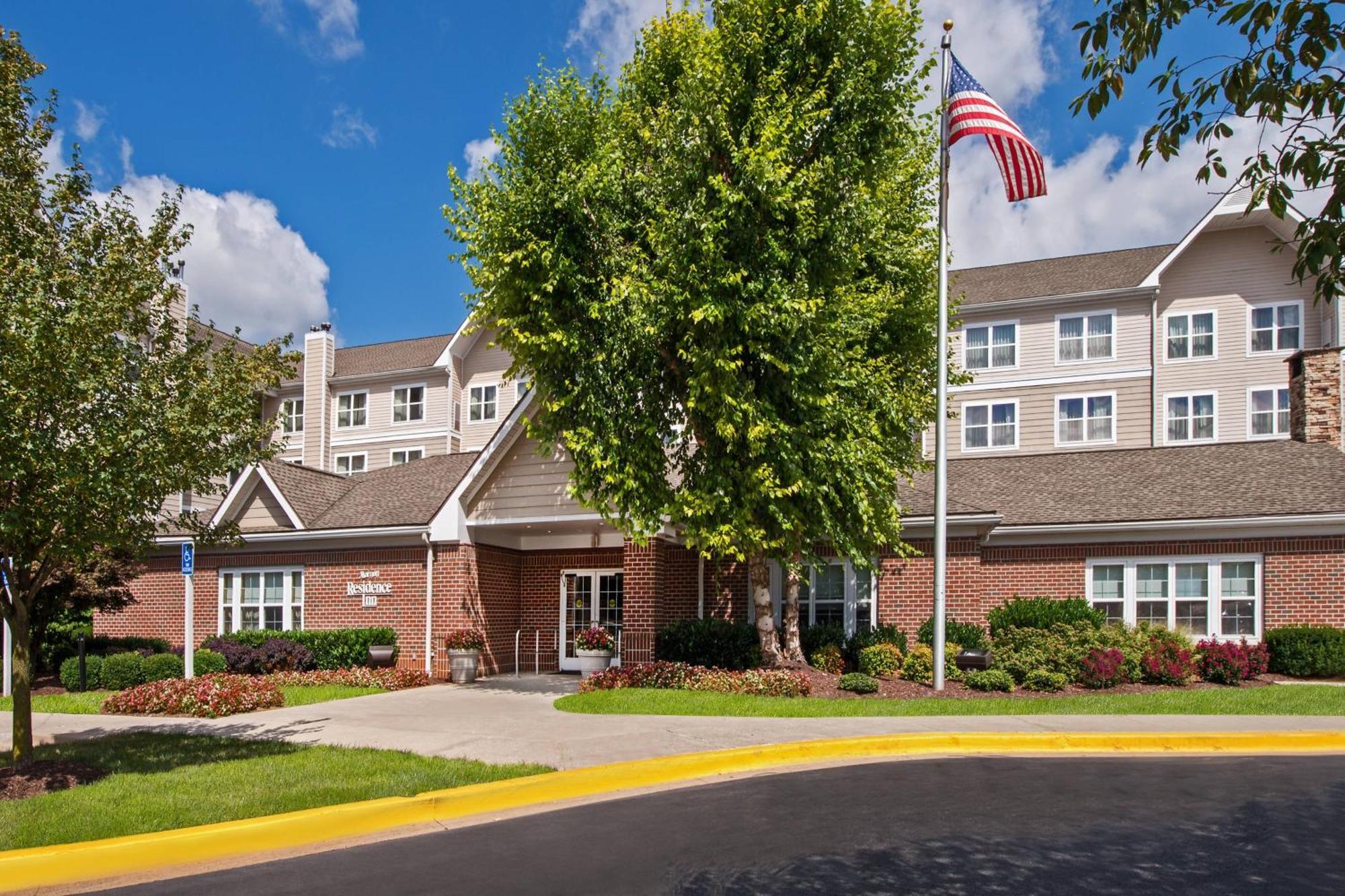 Residence Inn Фредерик Экстерьер фото
