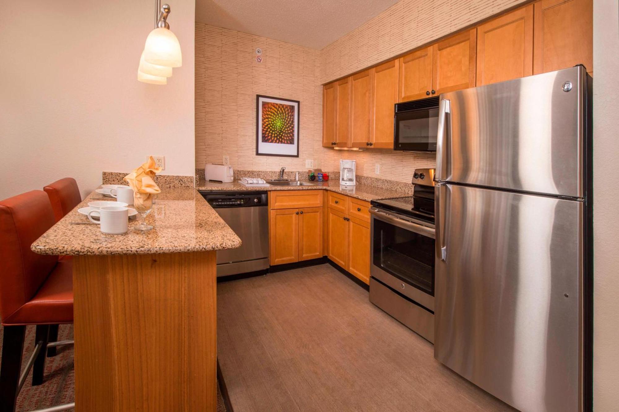 Residence Inn Фредерик Экстерьер фото