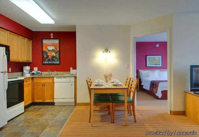 Residence Inn Фредерик Экстерьер фото